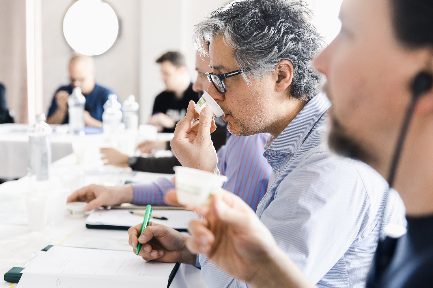 How to taste extra virgin olive oil ?